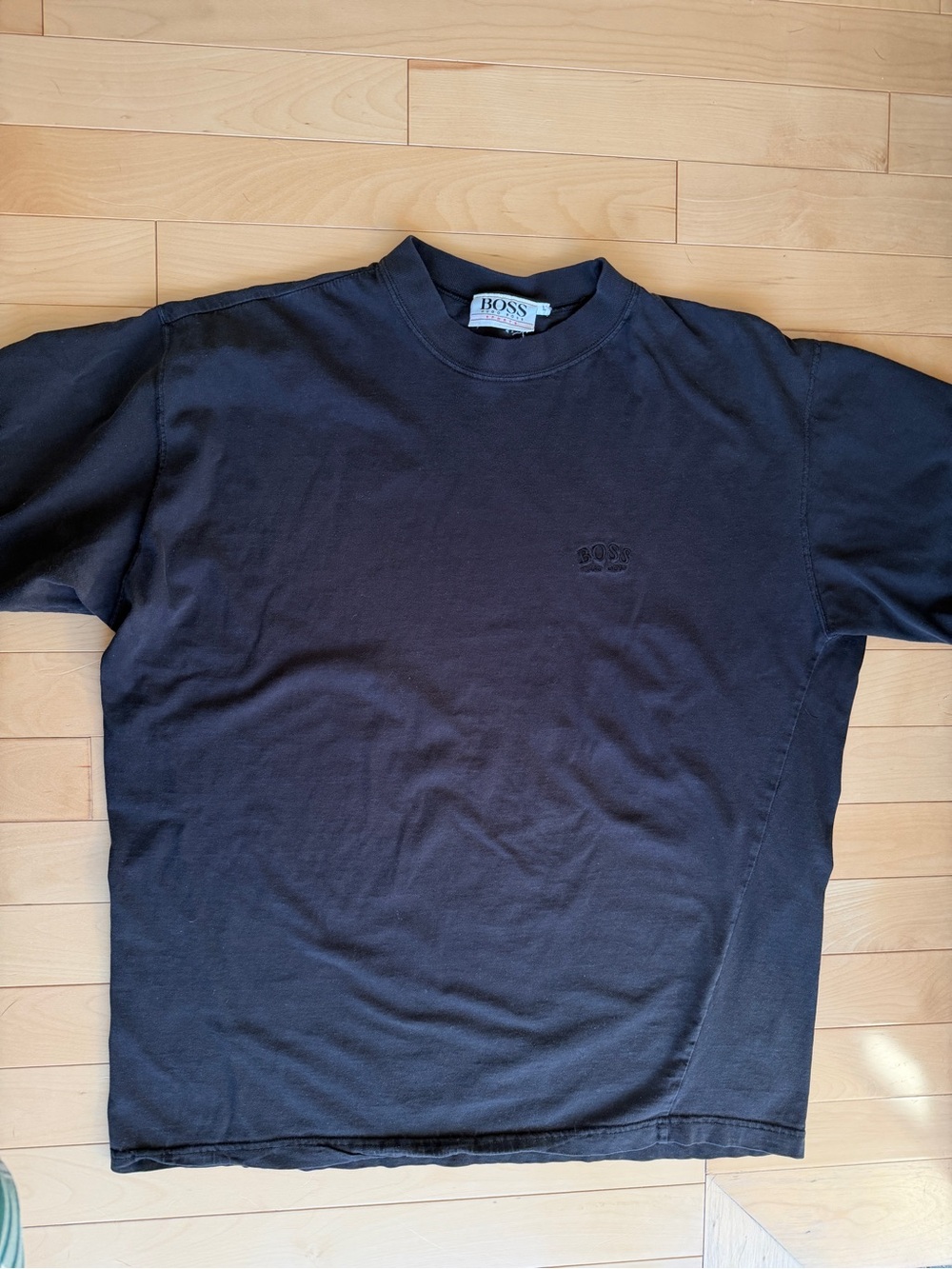 Vintage HUGO BOSS tee size large men’s black